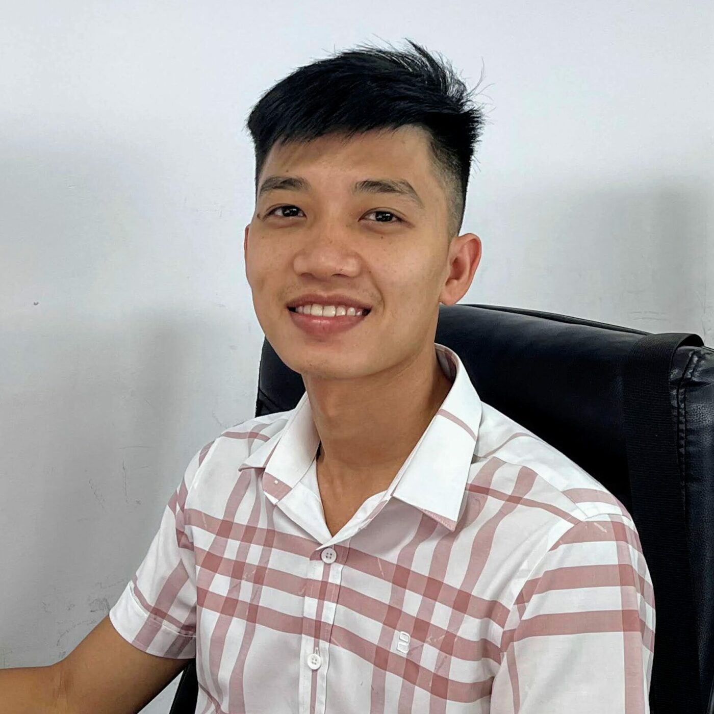 Hung, Trưởng nhóm lập trình